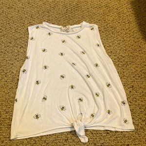 Cute bee tank top!